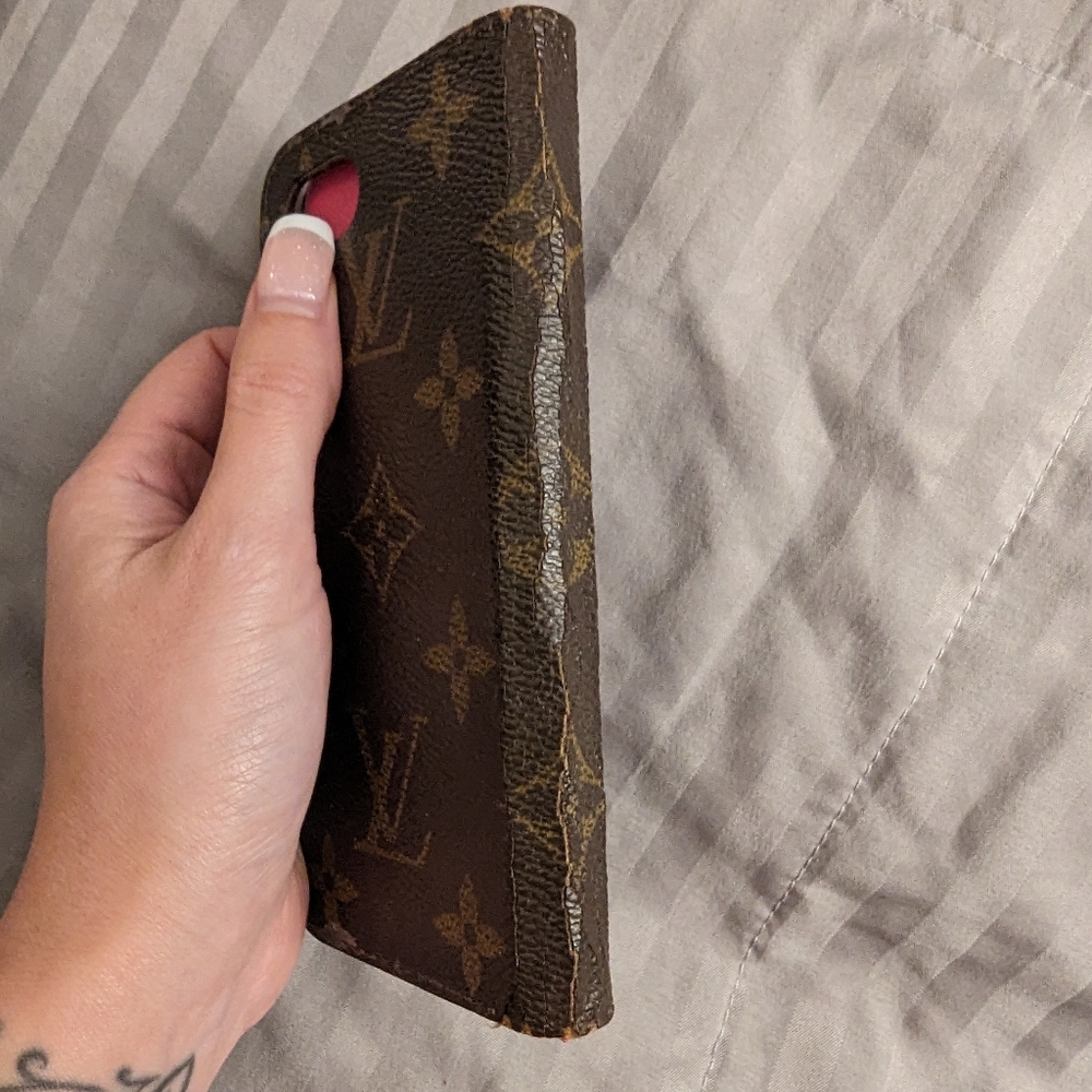 LV MONO PHONECASE - Picture 6 of 11